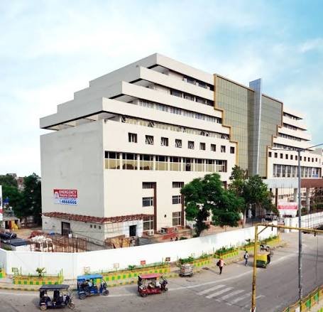 Santosh Medical College, Ghaziabad